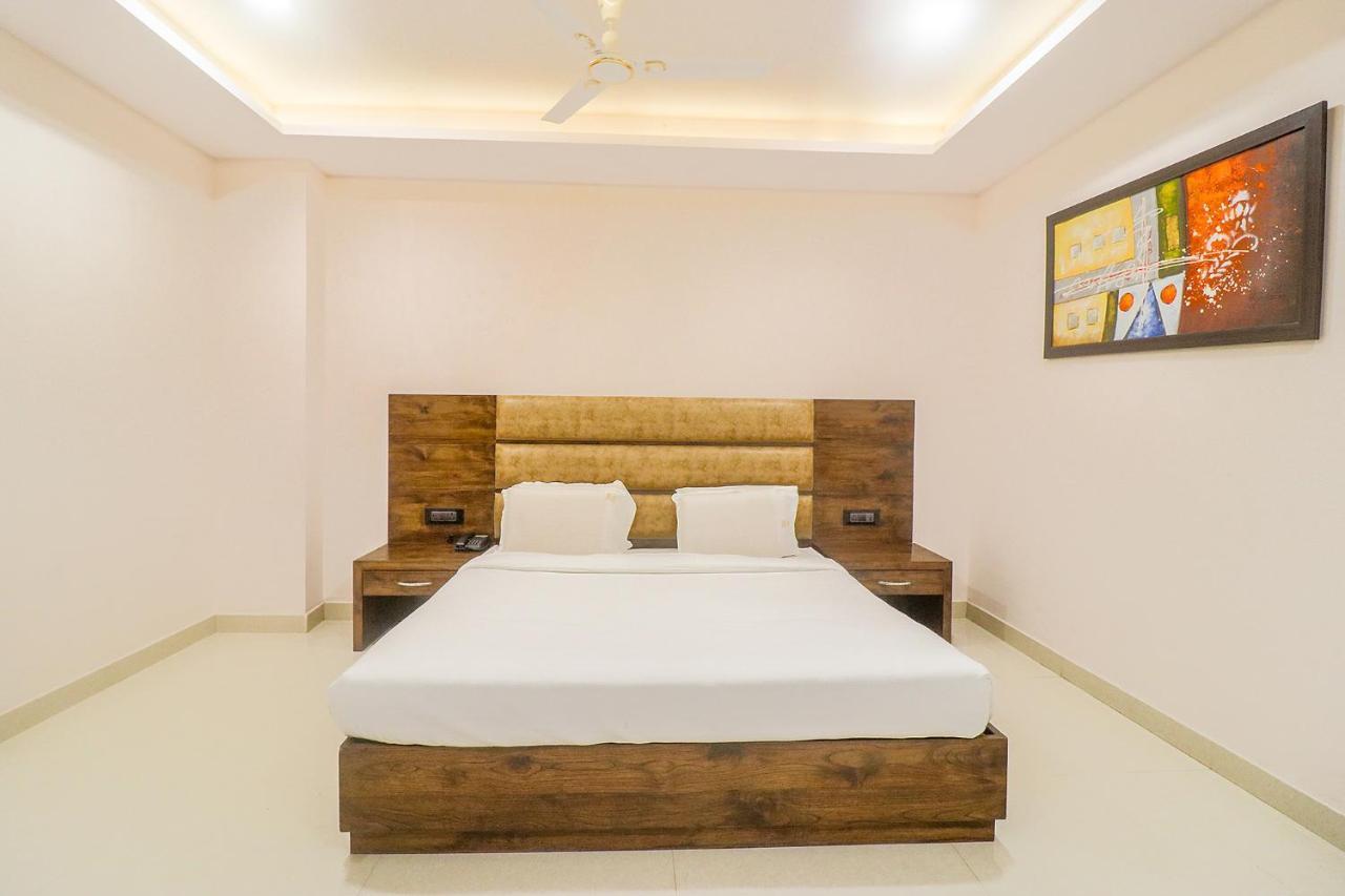 Fabhotel Mid Town Grand Panchkula Extérieur photo