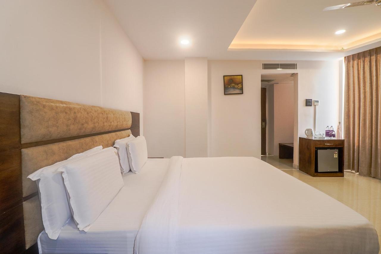 Fabhotel Mid Town Grand Panchkula Extérieur photo
