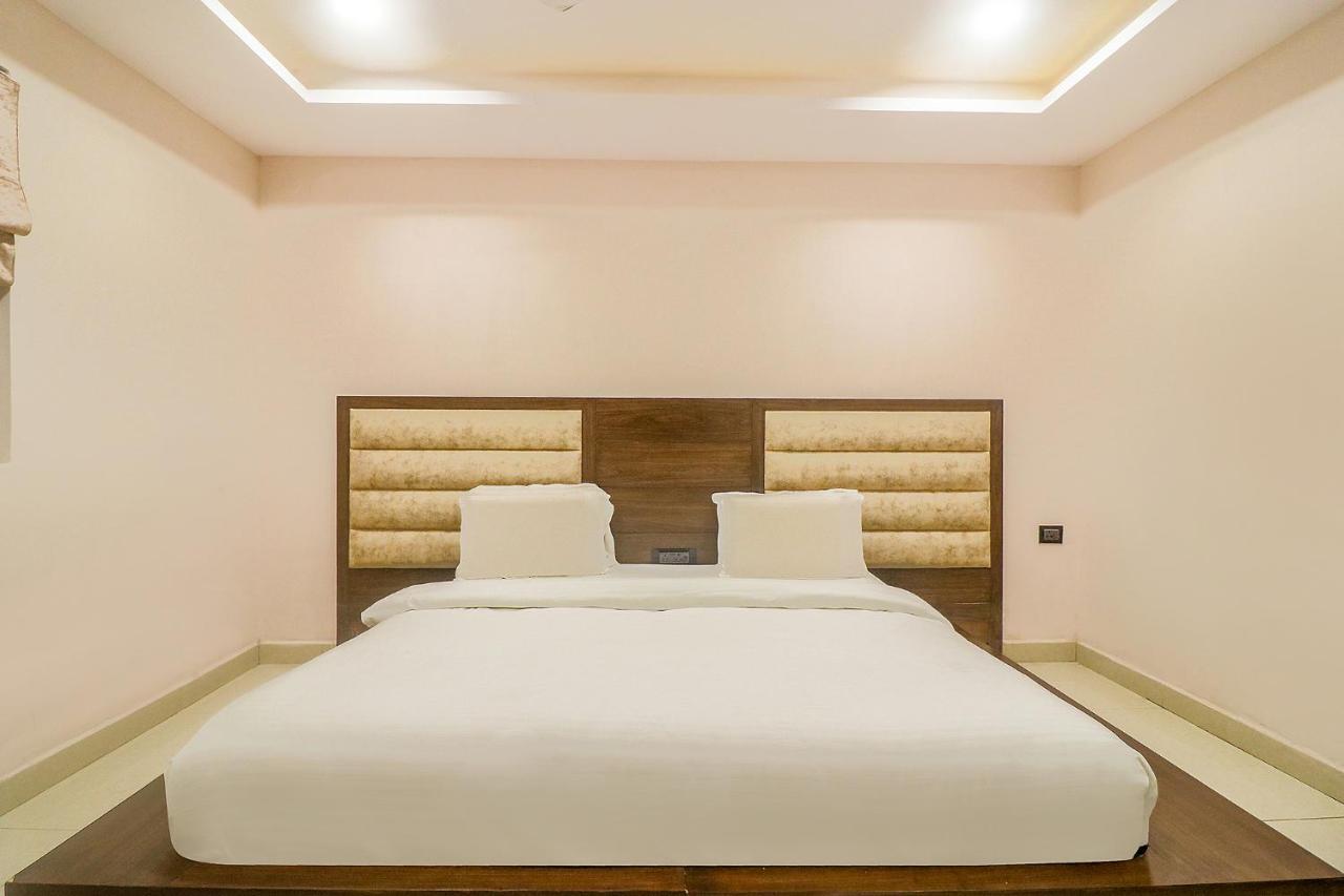 Fabhotel Mid Town Grand Panchkula Extérieur photo