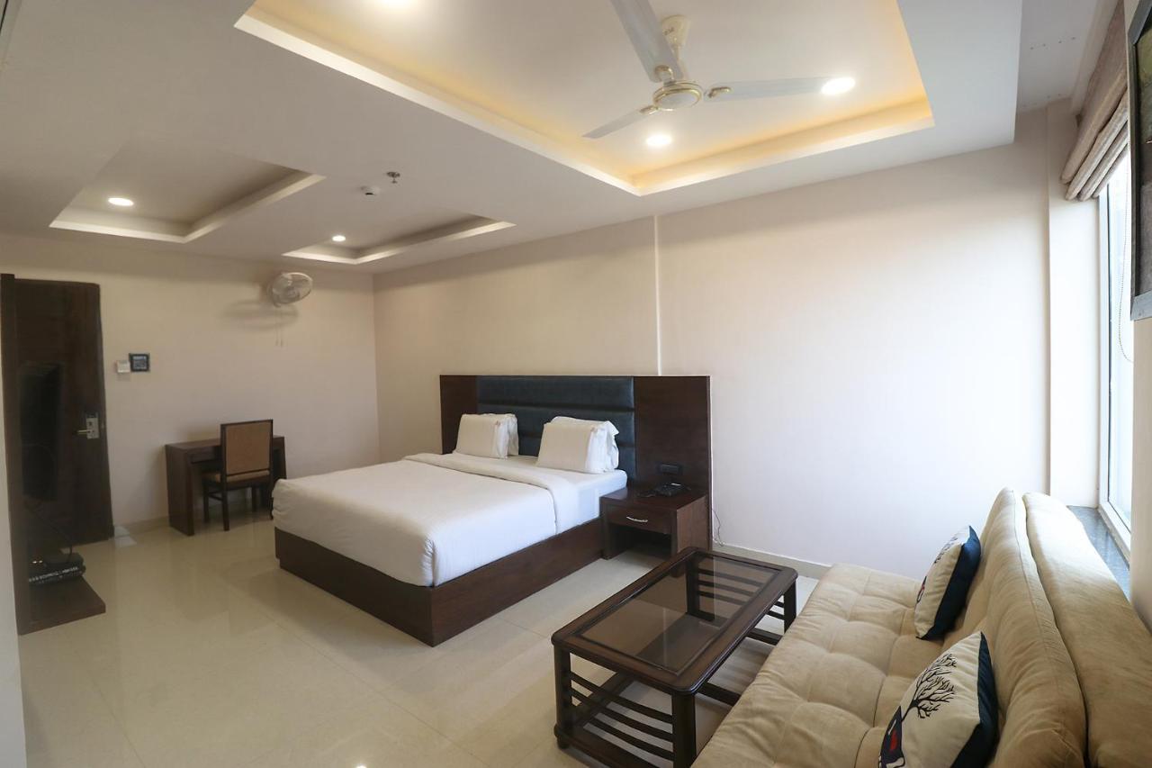 Fabhotel Mid Town Grand Panchkula Extérieur photo